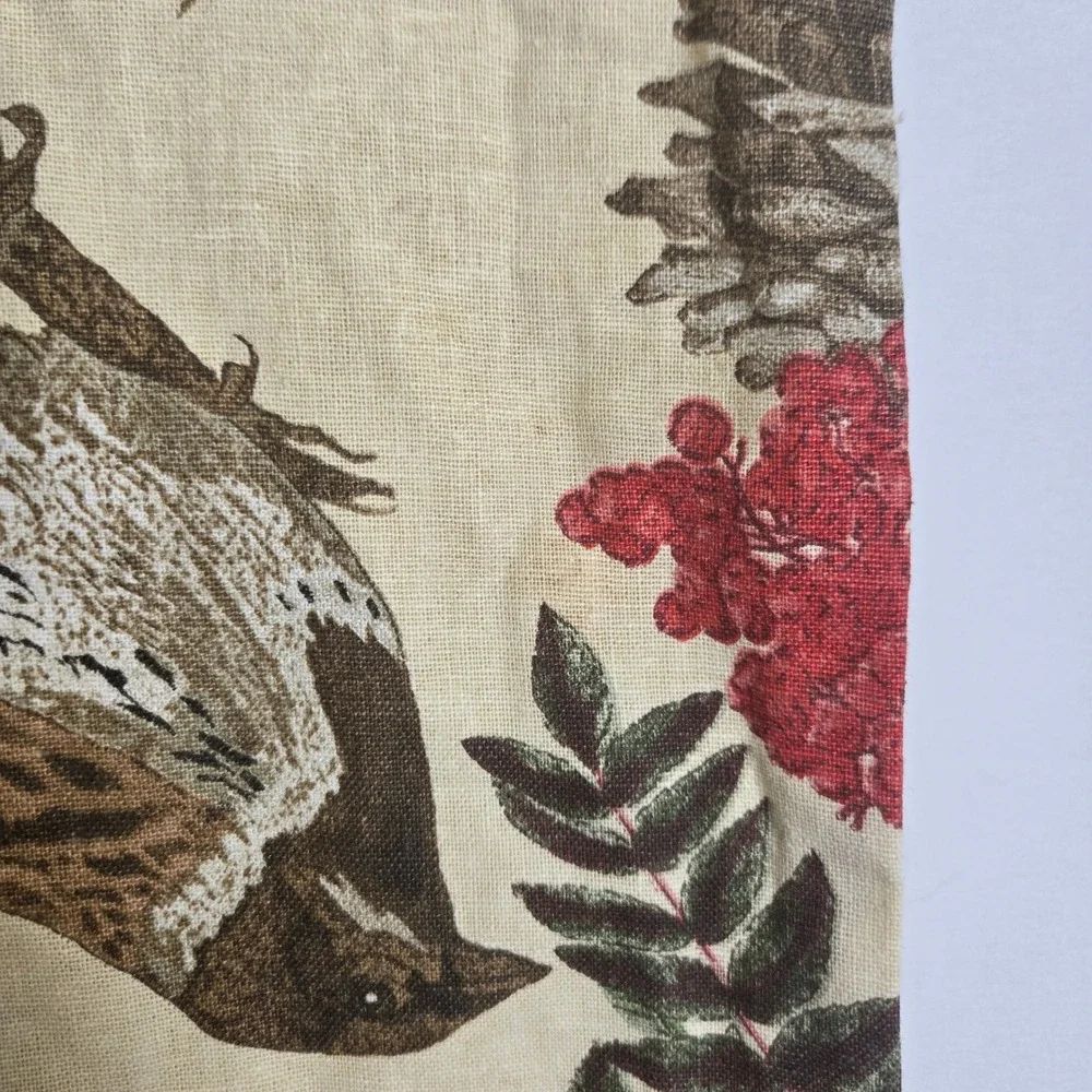 Pottery Barn Amaryllix Winter Bird Botanical Table Runner 18